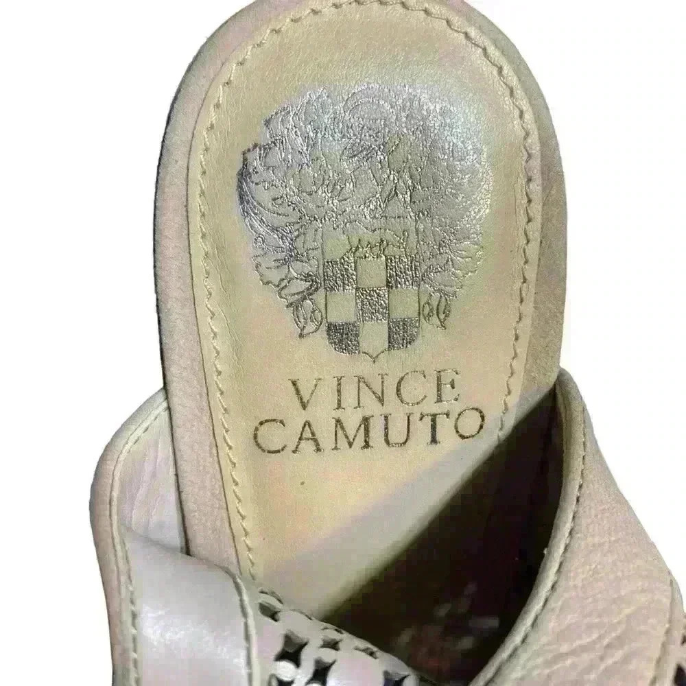 Vince Camuto Keannie Beige Laser Cutout
Leather adjustable Heel Sandals Size 8 - Picture 4 of 8